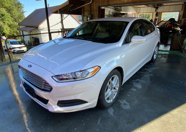 Ford_Fusion_2013